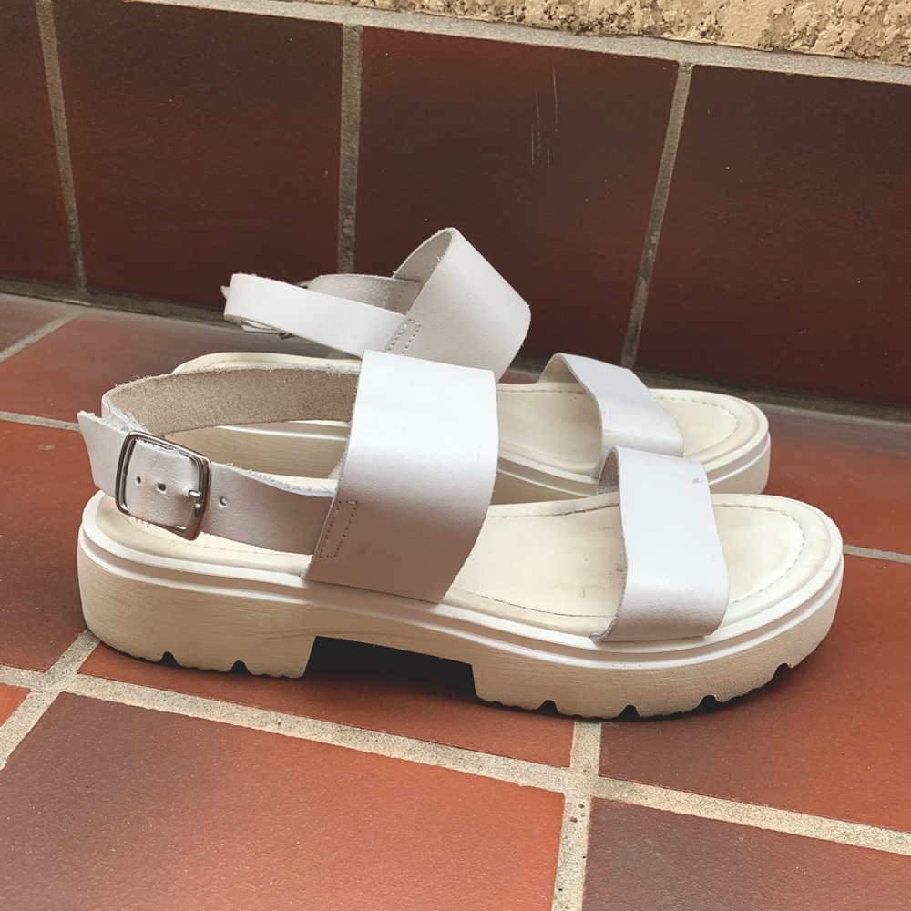 Steve Madden White Platform Sandals, Size 7